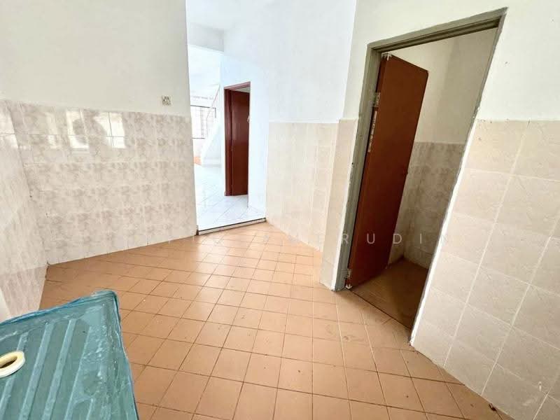 2-storey Terraced House for Sale in Bandar Rinching (Semenyih) - Shafiq Amerudin - Corridor - PropertyGuru.com.my