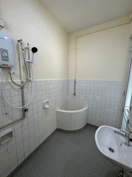 Bungalow House for Rent in Minden Heights (Gelugor) - KELVIN KEE - Bathroom - PropertyGuru.com.my