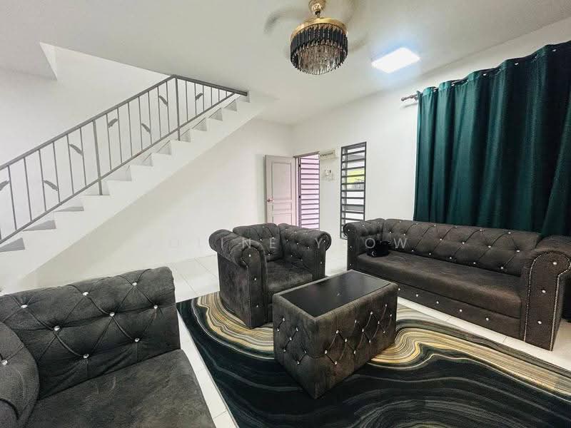 1.5-storey Terraced House for Sale in Ipoh (Perak) - Joline YEOW - Living Room - PropertyGuru.com.my