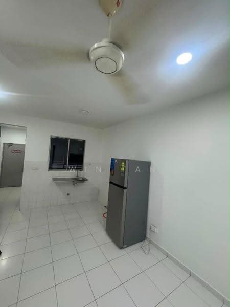 Condominium for Rent at Scott Towers @ Larkin JB - Win Tan - Kitchen - PropertyGuru.com.my