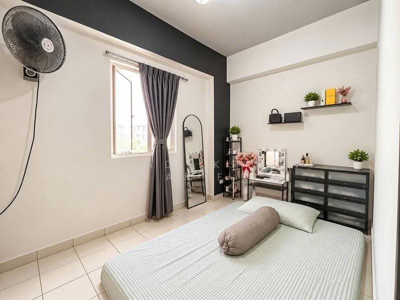 Pangsapuri untuk Dijual di Palm Garden Apartment - Ahmad Ikhwan Arif - Bedroom - PropertyGuru.com.my