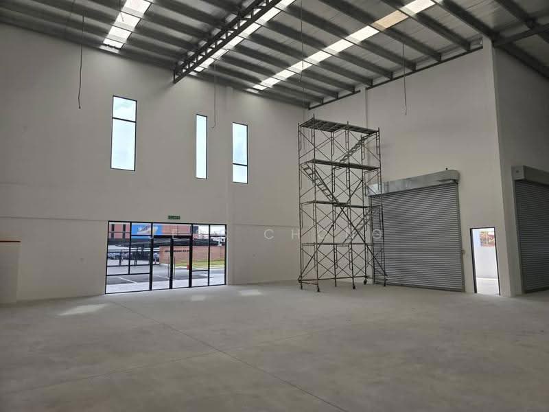 Warehouse for Rent in Puncak Alam (Puncak Alam) - Jess Chong - Entrance - PropertyGuru.com.my