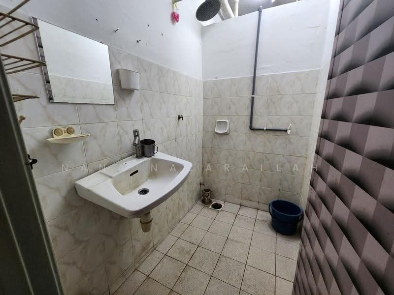 Apartment for Sale at Sri Penara - Nana Nazarallah - Bathroom - PropertyGuru.com.my