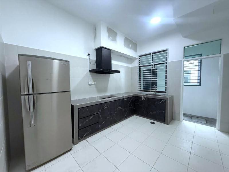 2-storey Terraced House for Sale in Bandar Dato Onn (Tebrau) - Karl Lim - Kitchen - PropertyGuru.com.my