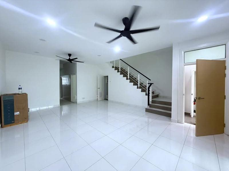 2-storey Terraced House for Sale in Bandar Dato Onn (Tebrau) - Karl Lim - Living Room - PropertyGuru.com.my
