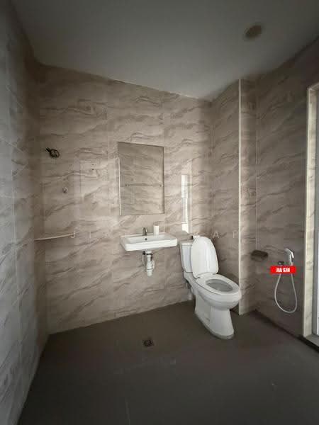 Semi-Detached House for Rent in Tanjung Bungah (Penang) - Jiasin Yap - Bathroom - PropertyGuru.com.my