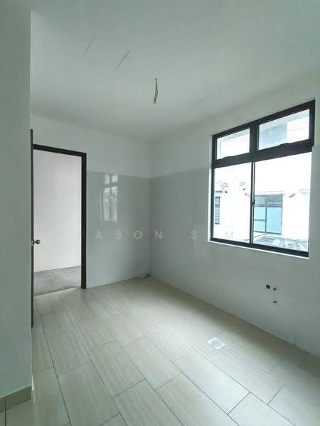 2-storey Terraced House for Sale in Bandar Cemerlang (Ulu Tiram) - Jason Sim - Interior - PropertyGuru.com.my