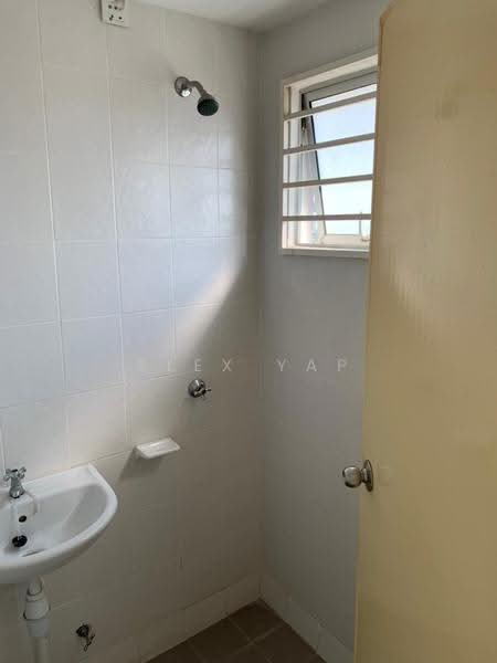 Pangsapuri untuk Dijual di Seri Pinang - Alex Yap - Bathroom - PropertyGuru.com.my