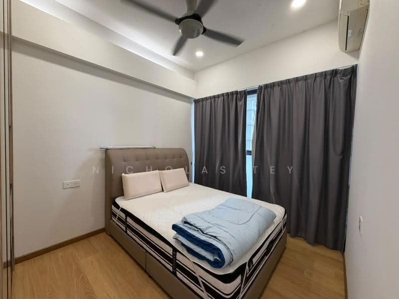Condominium for Sale at Bay Point @ Country Garden Danga Bay - Nicholas Tey - Bedroom - PropertyGuru.com.my