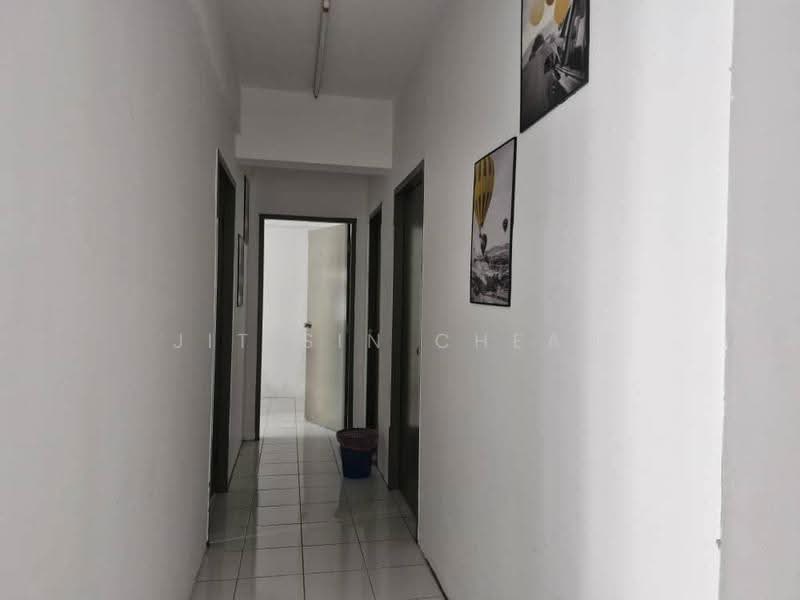 Apartment for Sale at Pangsapuri Pulai Mutiara - Jit Sin Cheah - Corridor - PropertyGuru.com.my