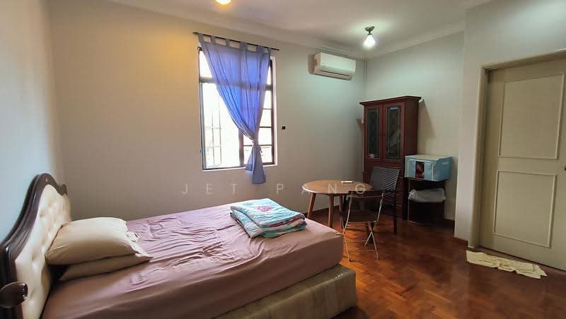 2-storey Terraced House for Sale in Taman Molek (Johor Bahru) - Jet Pang - Bedroom - PropertyGuru.com.my