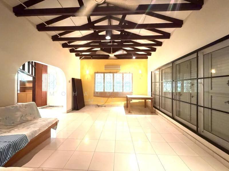 Rumah Banglo untuk Dijual di Kampung Tunku (Petaling Jaya) - Mohammad Din Majid - Living Room - PropertyGuru.com.my