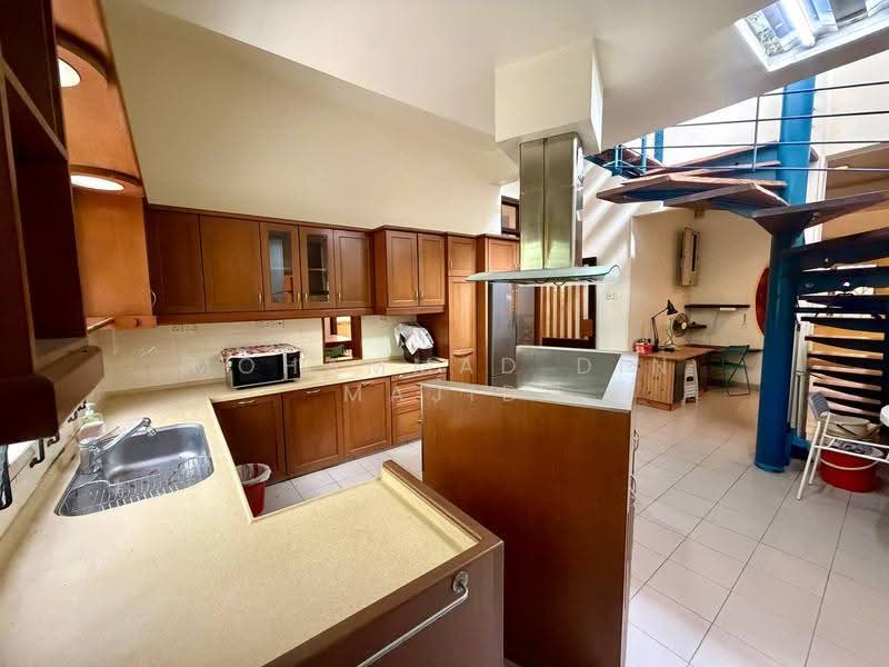 Rumah Banglo untuk Dijual di Kampung Tunku (Petaling Jaya) - Mohammad Din Majid - Kitchen - PropertyGuru.com.my
