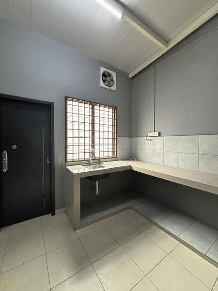 2-storey Terraced House for Rent in Taman Nusa Indah (Iskandar Puteri (Nusajaya)) - Liza Leong - Kitchen - PropertyGuru.com.my