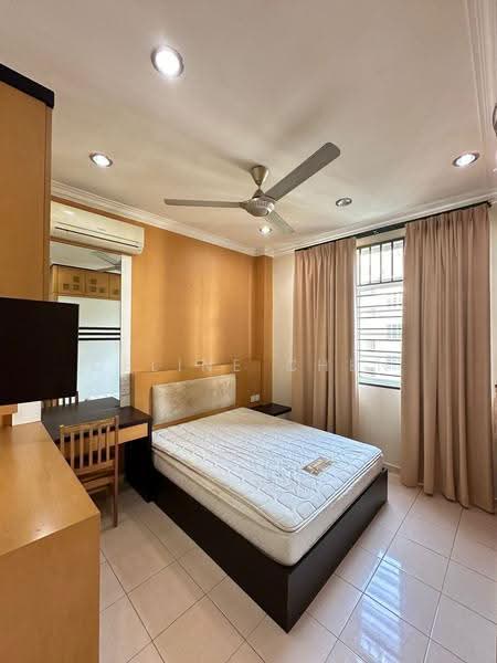 Pangsapuri untuk Dijual di Pangsapuri Bukit Beruang Bestari (University View) - Celine Chen - Bedroom - PropertyGuru.com.my