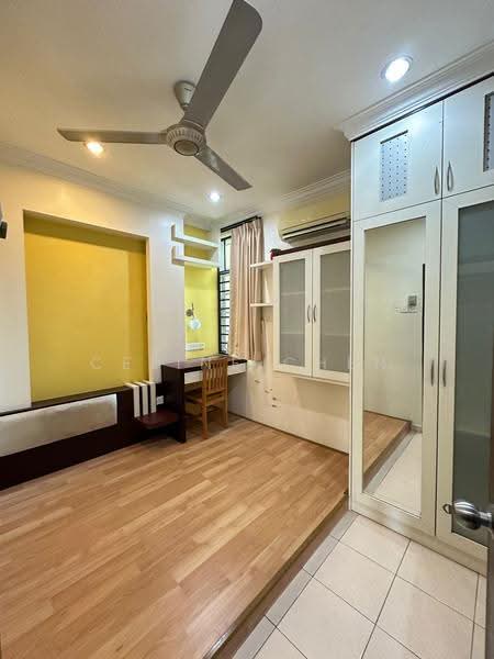 Pangsapuri untuk Dijual di Pangsapuri Bukit Beruang Bestari (University View) - Celine Chen - Bedroom - PropertyGuru.com.my