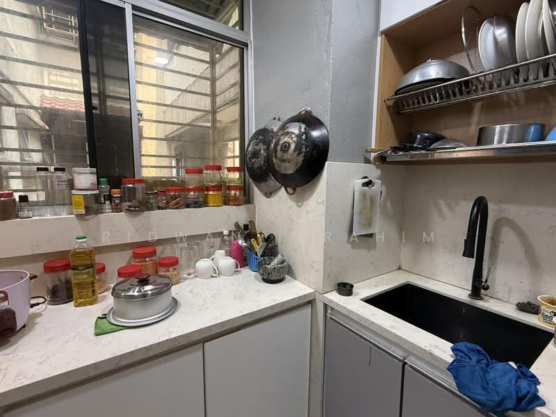 Kondominium untuk Dijual di Park Avenue - Ridwan Ibrahim - Kitchen - PropertyGuru.com.my