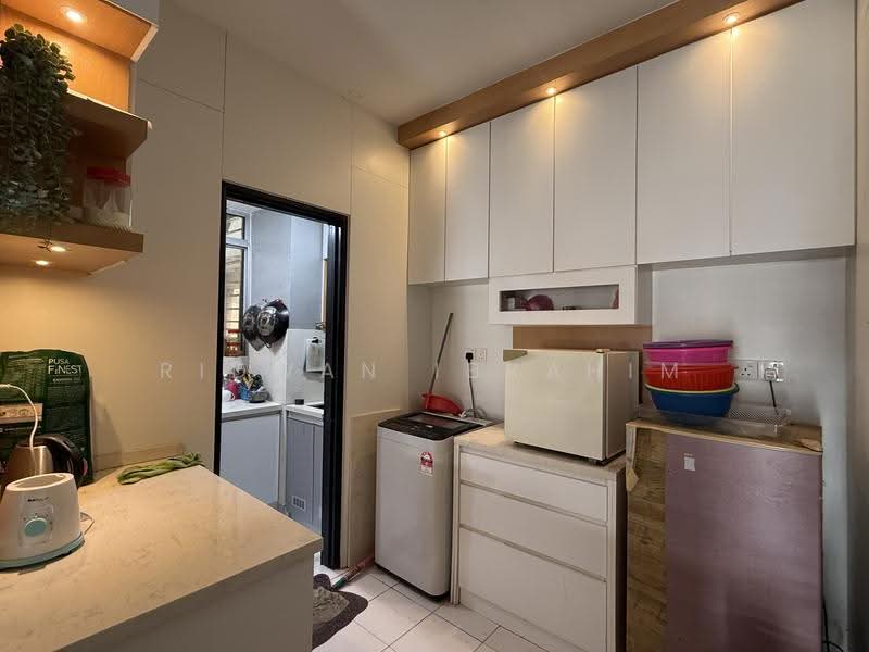 Kondominium untuk Dijual di Park Avenue - Ridwan Ibrahim - Kitchen - PropertyGuru.com.my