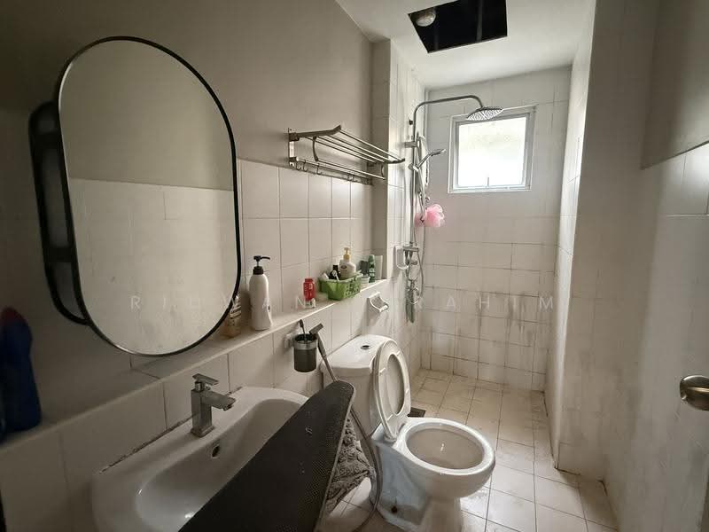 Kondominium untuk Dijual di Park Avenue - Ridwan Ibrahim - Bathroom - PropertyGuru.com.my