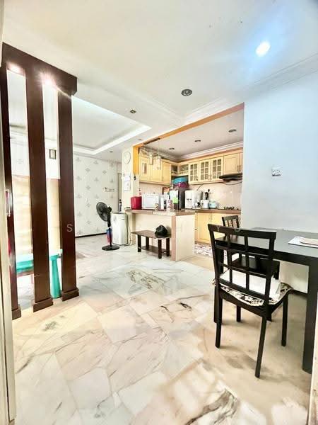 Pangsapuri untuk Dijual di Residensi Warnasari 3 - Sri Rohayu Yusof - Kitchen - PropertyGuru.com.my
