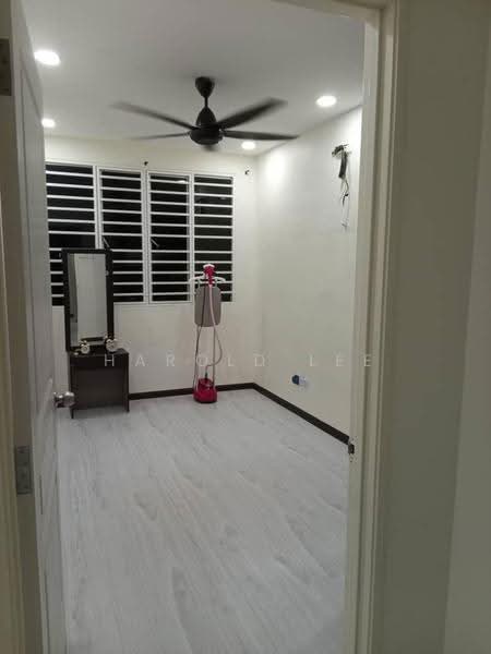 Apartment for Sale at The Rise Collection 2 - Harold Lee - Bedroom - PropertyGuru.com.my