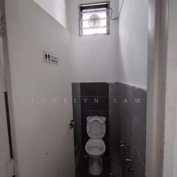 Shop / Office for Rent in Pasir Gudang (Johor) - Jocelyn Law - Bathroom - PropertyGuru.com.my