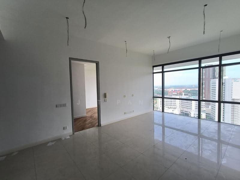 Kondominium untuk Dijual di Grand Medini - Jet Pang - Living Room - PropertyGuru.com.my