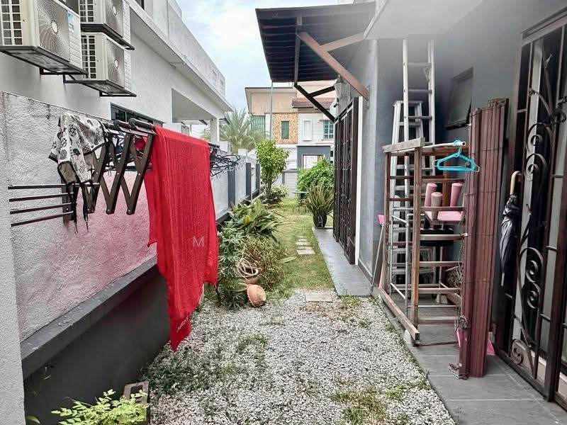 Semi-Detached House for Sale in D'Kayangan (Shah Alam) - Muin Mn - Exterior - PropertyGuru.com.my
