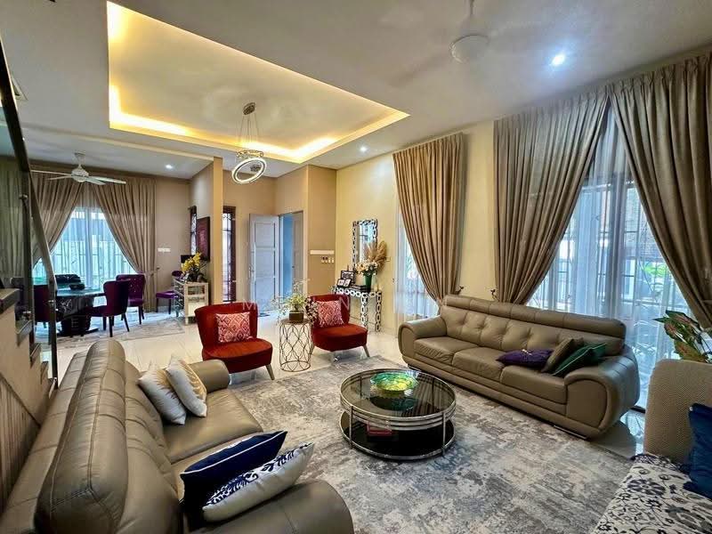 Semi-Detached House for Sale in D'Kayangan (Shah Alam) - Muin Mn - Living Room - PropertyGuru.com.my