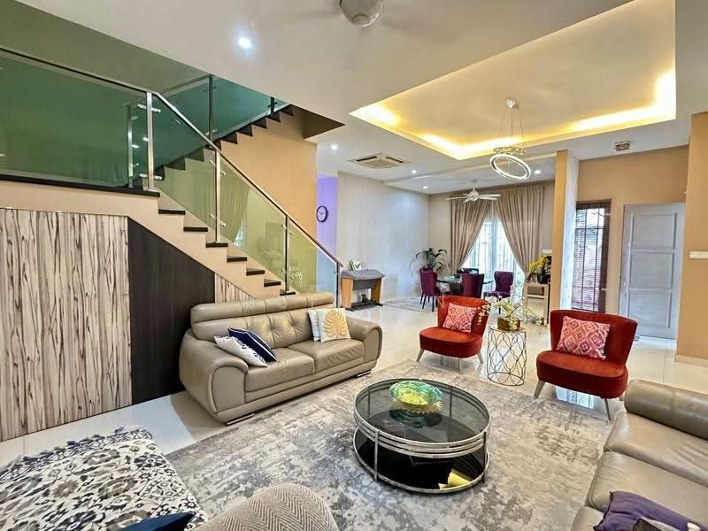 Semi-Detached House for Sale in D'Kayangan (Shah Alam) - Muin Mn - Living Room - PropertyGuru.com.my