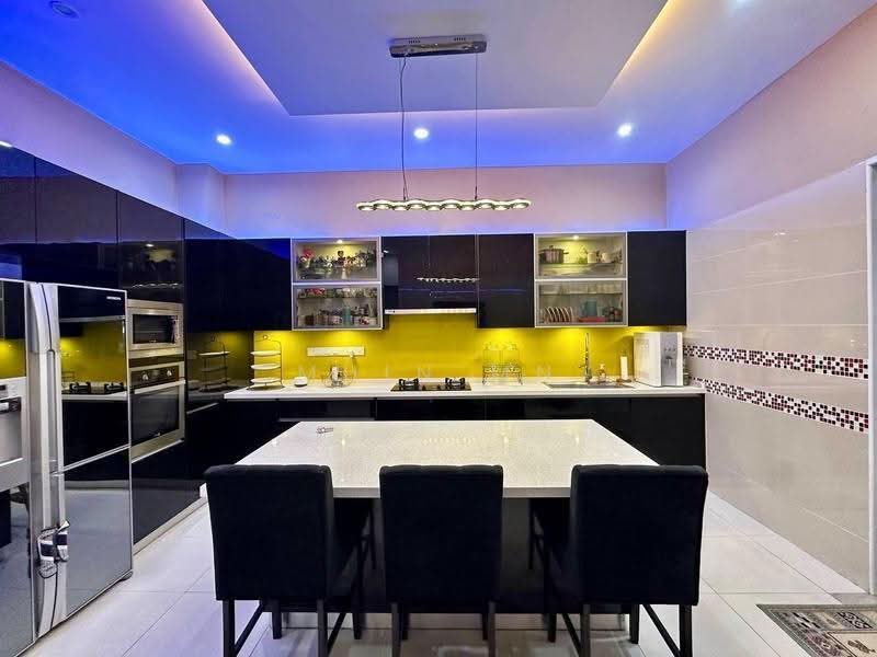 Semi-Detached House for Sale in D'Kayangan (Shah Alam) - Muin Mn - Kitchen - PropertyGuru.com.my
