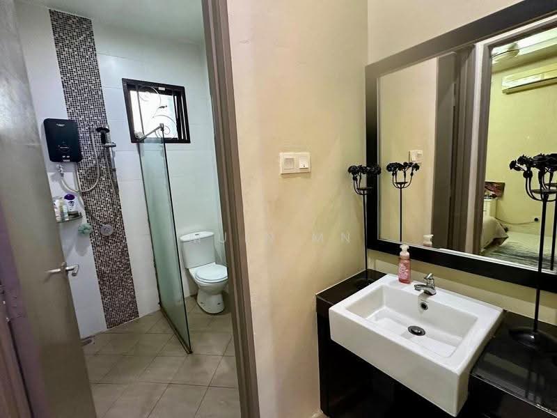Semi-Detached House for Sale in D'Kayangan (Shah Alam) - Muin Mn - Bathroom - PropertyGuru.com.my