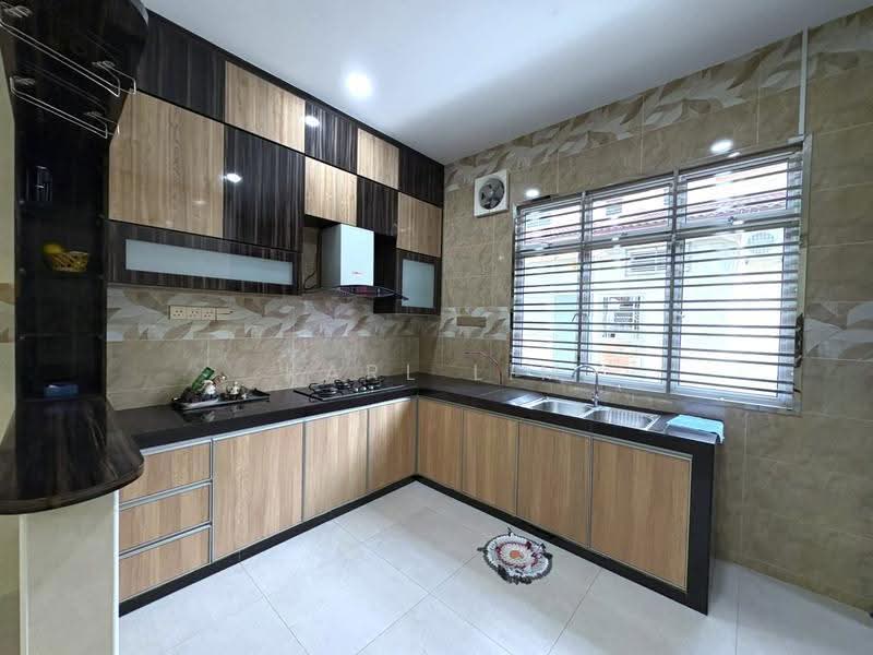 Rumah Teres 1-Tingkat untuk Dijual di Taman Bestari Indah (Ulu Tiram) - Karl Lim - Kitchen - PropertyGuru.com.my
