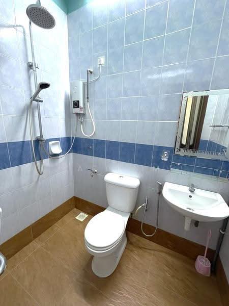 Rumah Teres 1-Tingkat untuk Dijual di Taman Bestari Indah (Ulu Tiram) - Karl Lim - Bathroom - PropertyGuru.com.my