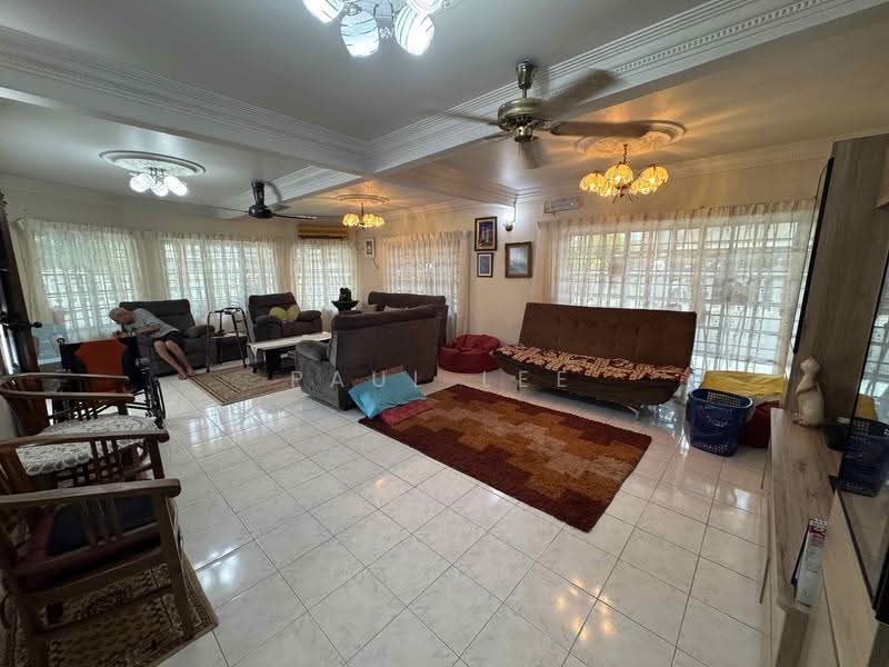 Cluster House for Sale in Shah Alam (Selangor) - Paul Lee - Living Room - PropertyGuru.com.my