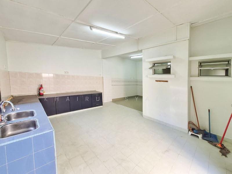 2-storey Terraced House for Sale in Seksyen 7 (Kota Damansara) - Khairul Syafiq - Kitchen - PropertyGuru.com.my