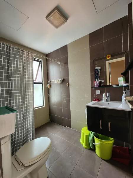 Condominium for Sale at Atmosfera Kondominium - Janice CC Tan - Bathroom - PropertyGuru.com.my