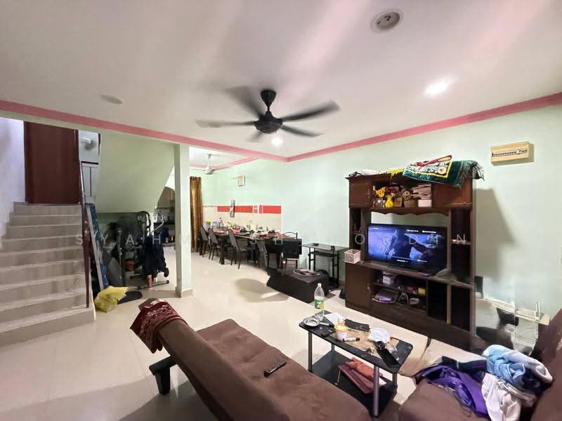 1.5-storey Terraced House for Sale in Seksyen 7 (Kota Damansara) - Syahmi Shahordin - Living Room - PropertyGuru.com.my