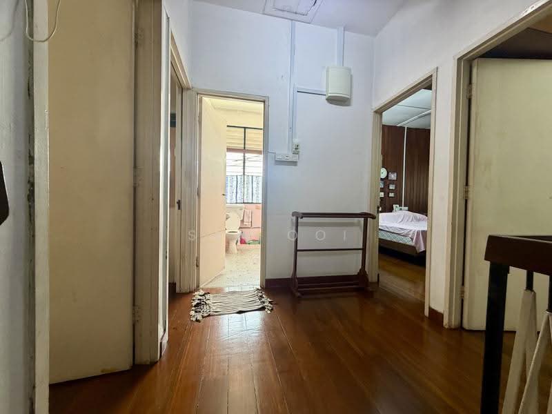 Rumah Berkembar untuk Dijual di Island Park (Jelutong) - Sam Ooi - Corridor - PropertyGuru.com.my