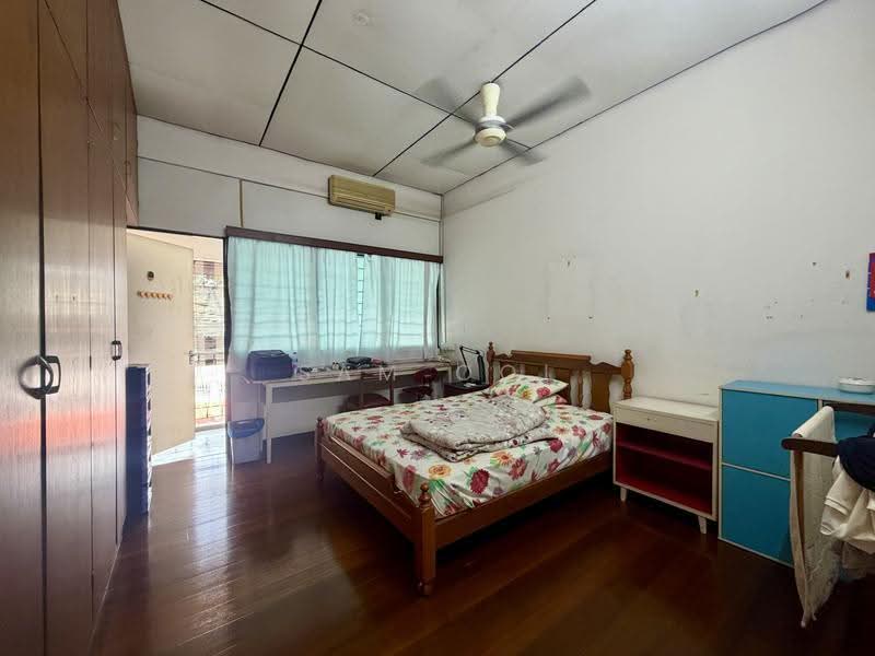 Rumah Berkembar untuk Dijual di Island Park (Jelutong) - Sam Ooi - Bedroom - PropertyGuru.com.my