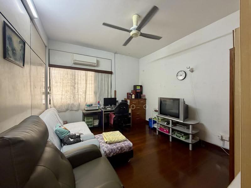 Rumah Berkembar untuk Dijual di Island Park (Jelutong) - Sam Ooi - Living Room - PropertyGuru.com.my