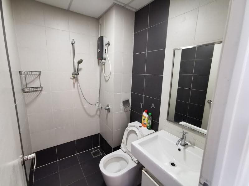 Kediaman Servis untuk Disewa di Centrestage Designer Suite - James Tan - Bathroom - PropertyGuru.com.my