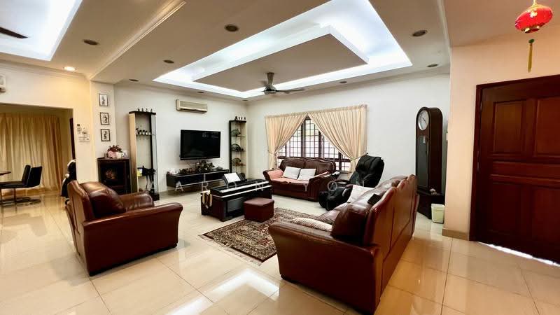 Semi-Detached House for Sale in Taman Yarl (Jalan Klang Lama (Old Klang Road)) - Aaron Yong - Living Room - PropertyGuru.com.my
