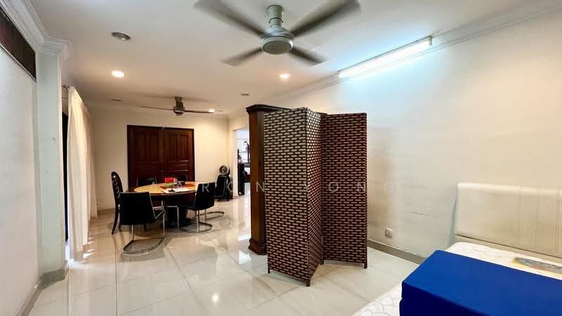 Semi-Detached House for Sale in Taman Yarl (Jalan Klang Lama (Old Klang Road)) - Aaron Yong - Dining Room - PropertyGuru.com.my