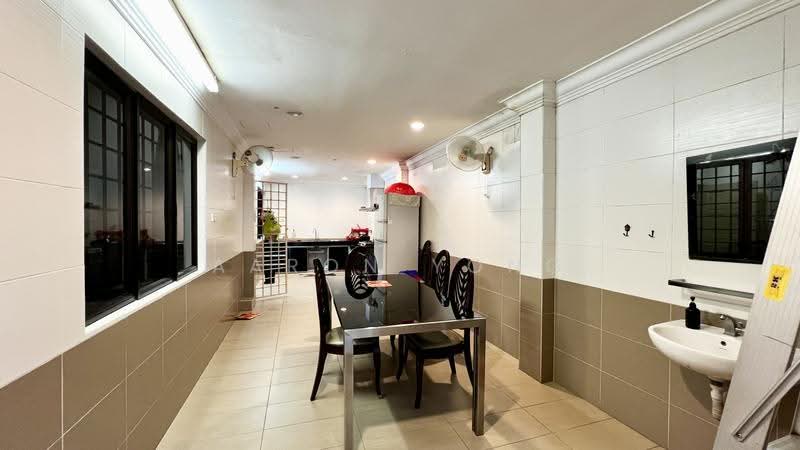 Semi-Detached House for Sale in Taman Yarl (Jalan Klang Lama (Old Klang Road)) - Aaron Yong - Kitchen - PropertyGuru.com.my