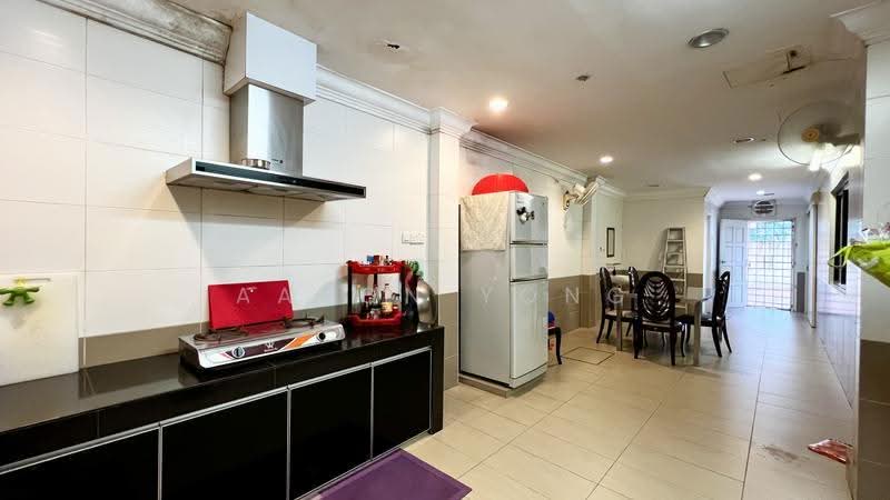 Semi-Detached House for Sale in Taman Yarl (Jalan Klang Lama (Old Klang Road)) - Aaron Yong - Kitchen - PropertyGuru.com.my