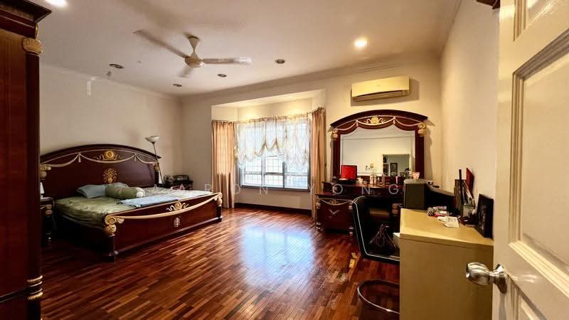 Semi-Detached House for Sale in Taman Yarl (Jalan Klang Lama (Old Klang Road)) - Aaron Yong - Bedroom - PropertyGuru.com.my