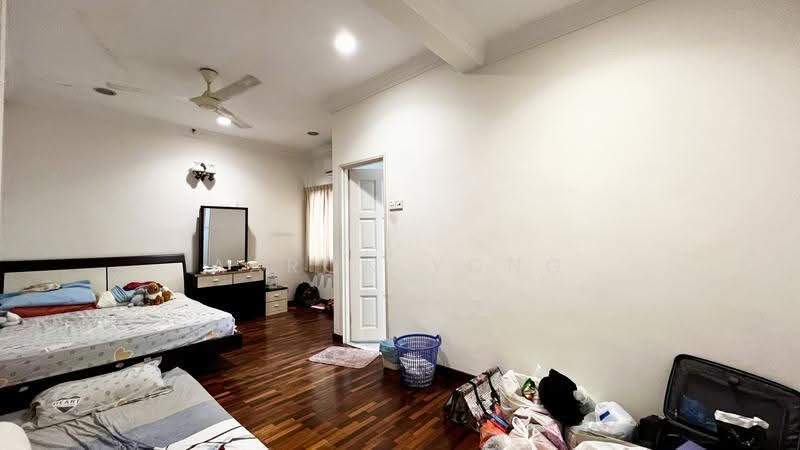 Semi-Detached House for Sale in Taman Yarl (Jalan Klang Lama (Old Klang Road)) - Aaron Yong - Bedroom - PropertyGuru.com.my