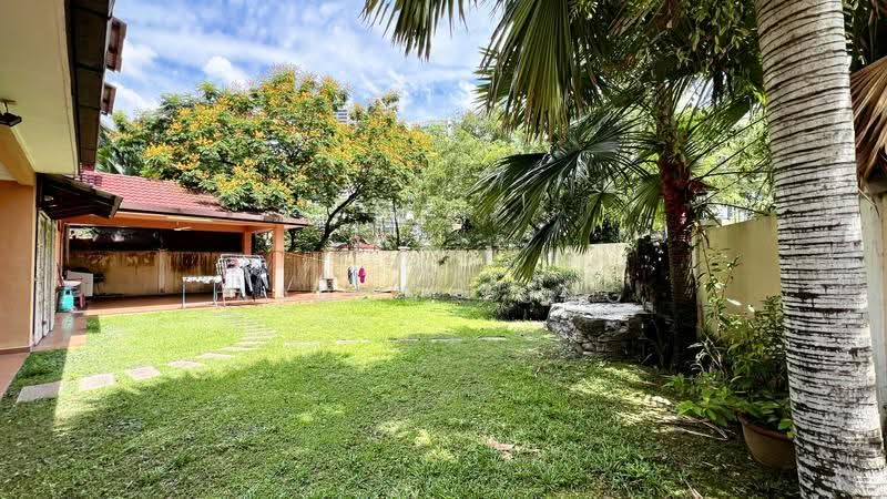 Semi-Detached House for Sale in Taman Yarl (Jalan Klang Lama (Old Klang Road)) - Aaron Yong - Garden - PropertyGuru.com.my