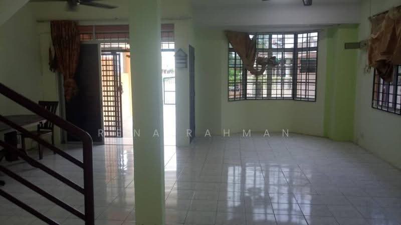 2-storey Terraced House for Sale in Taman Bukit Kepayang (Bukit Kepayang) - Rena Rahman - Living Room - PropertyGuru.com.my
